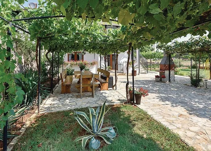 1 Διαμέρισμα Πούλα