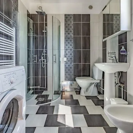 1 Apartment