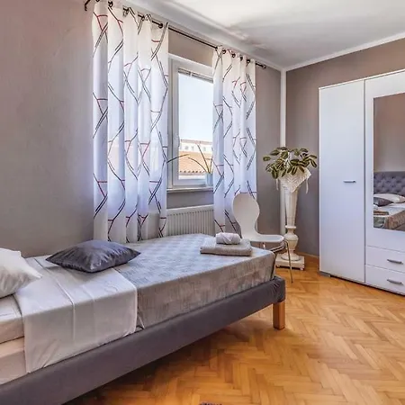 Apartment 1 Pula