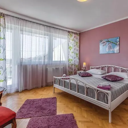 Apartment 1 Pula